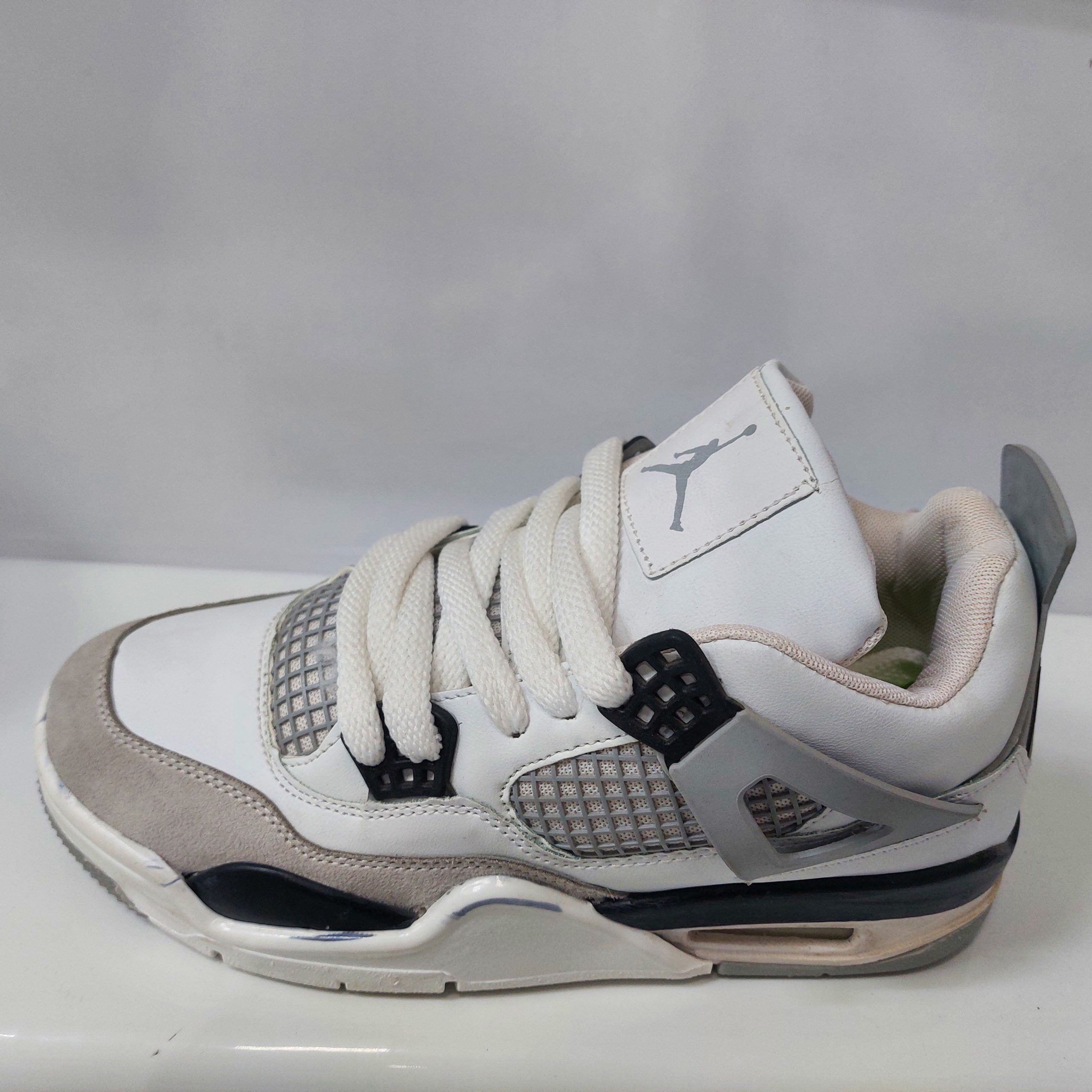 مردانه جردن طوسی سفید