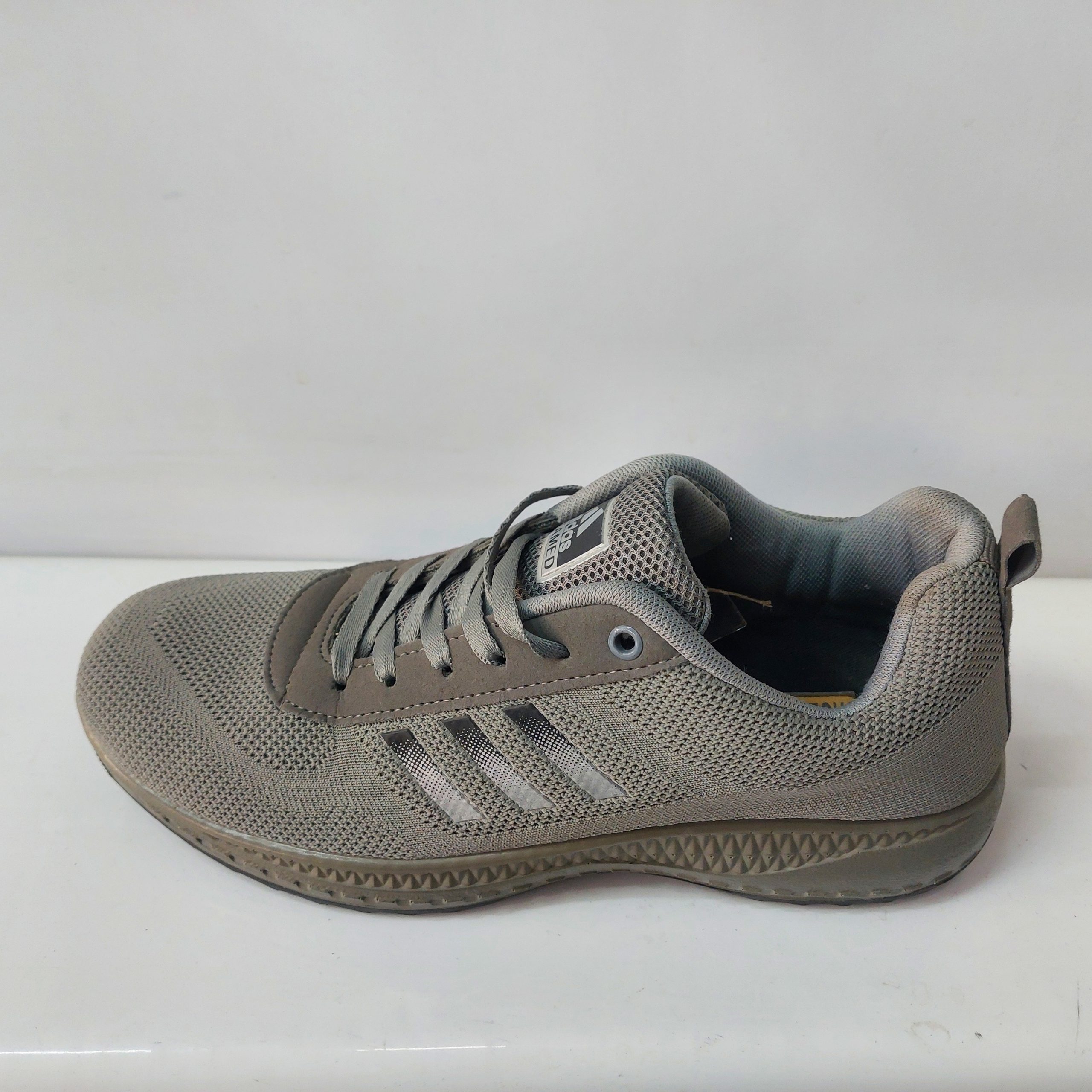 معتمد بندی طوسی تیره